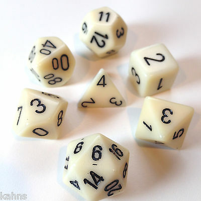 7CT OPAQUE POLY IVORY/BLACK DICE SET